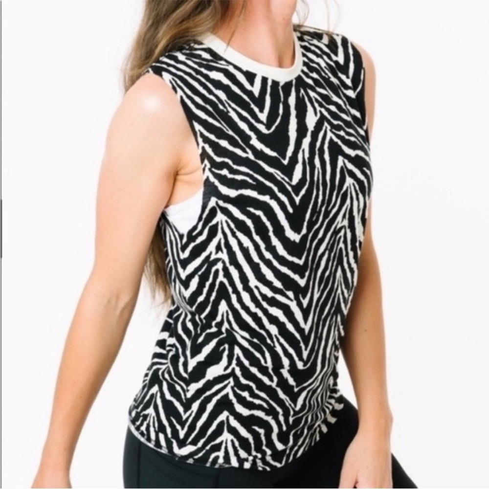 Zyia Zebra Print Safari Tank Top Black White Size Small Muscle Tee Sleeveless